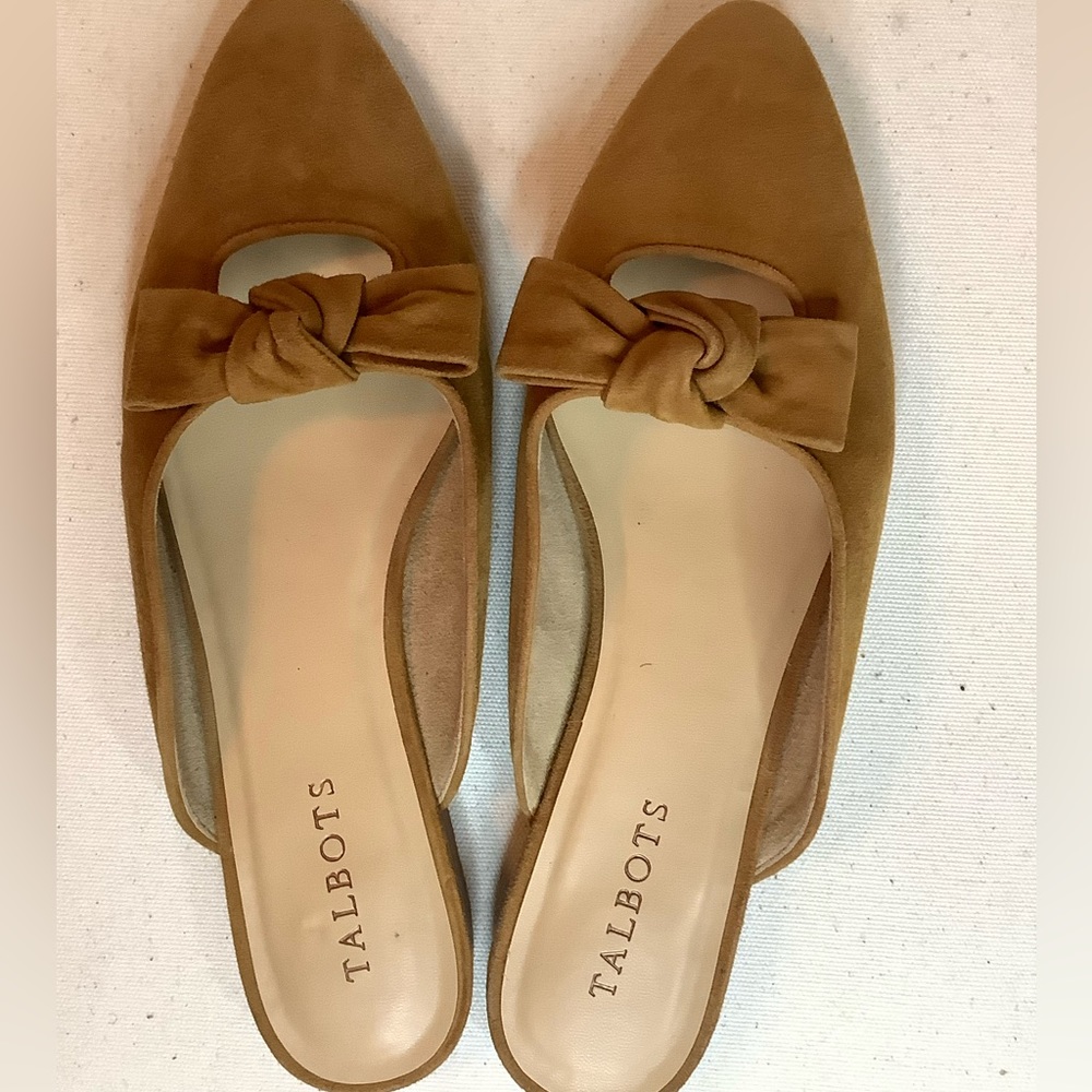 Talbots Tan Cognac Edison Pointed Toe Suede Bow Slip On Mules  Flats Sz 9.5